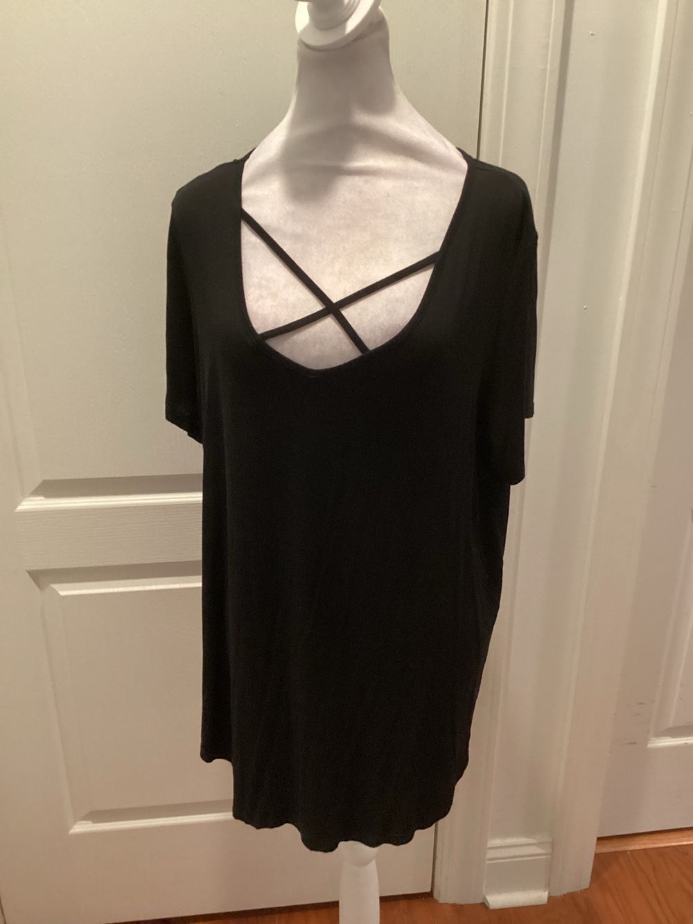 Crisscross Front Top